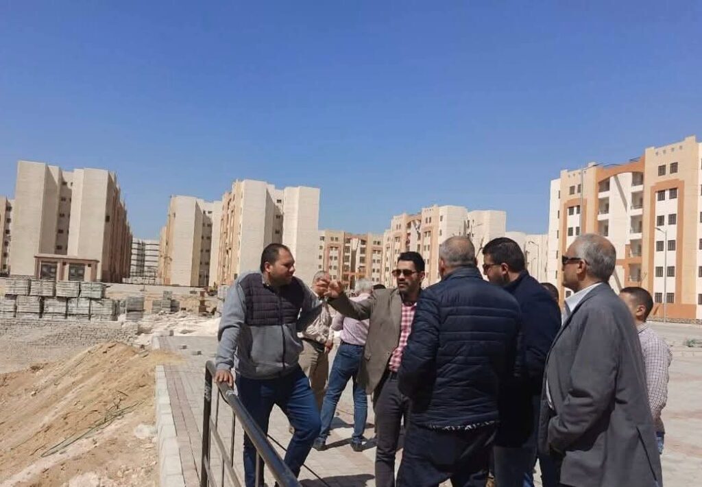 وزير الإسكان يتابع موقف تنفيذ وحدات «سكن لكل المصريين» بالعبور الجديدة