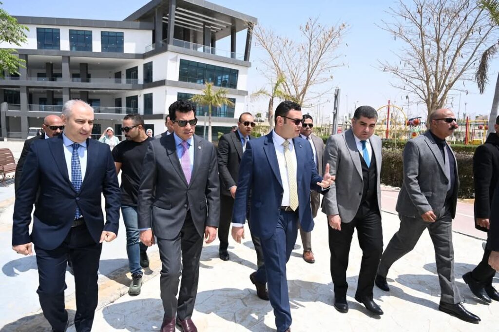 وزيرا الإسكان والرياضة يتفقدان منشآت «النادي» بالعاصمة الإدارية الجديدة
