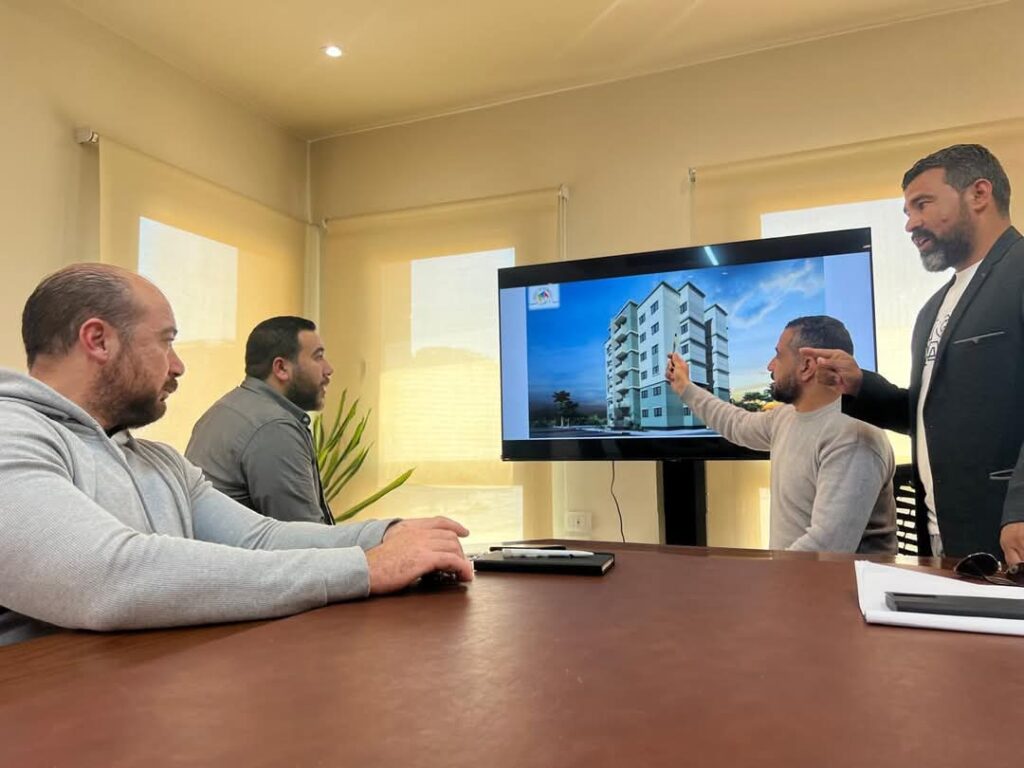 مسئولو «الإسكان» يتابعون موقف تنفيذ المشروعات الجارية بمدينة أكتوبر الجديدة