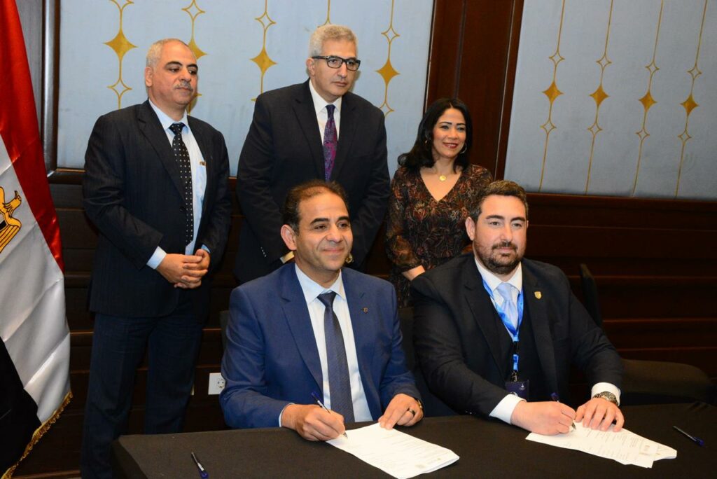 لإنتاج برامج مشتركة.. جامعة بورسعيد توقع مذكرتي تفاهم مع جامعة CY CERGY الفرنسيه ومجموعة Collège de Paris الدولية
