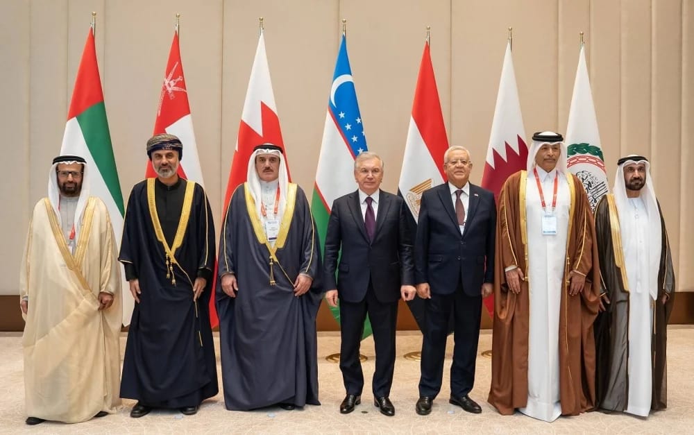 رئيس مجلس النواب يلتقي رئيس جمهورية أوزبكستان