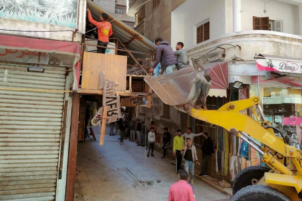 محافظ الإسكندرية يوجه بقطع الكهرباء عن المحال المخالفة فى المنتزة أول