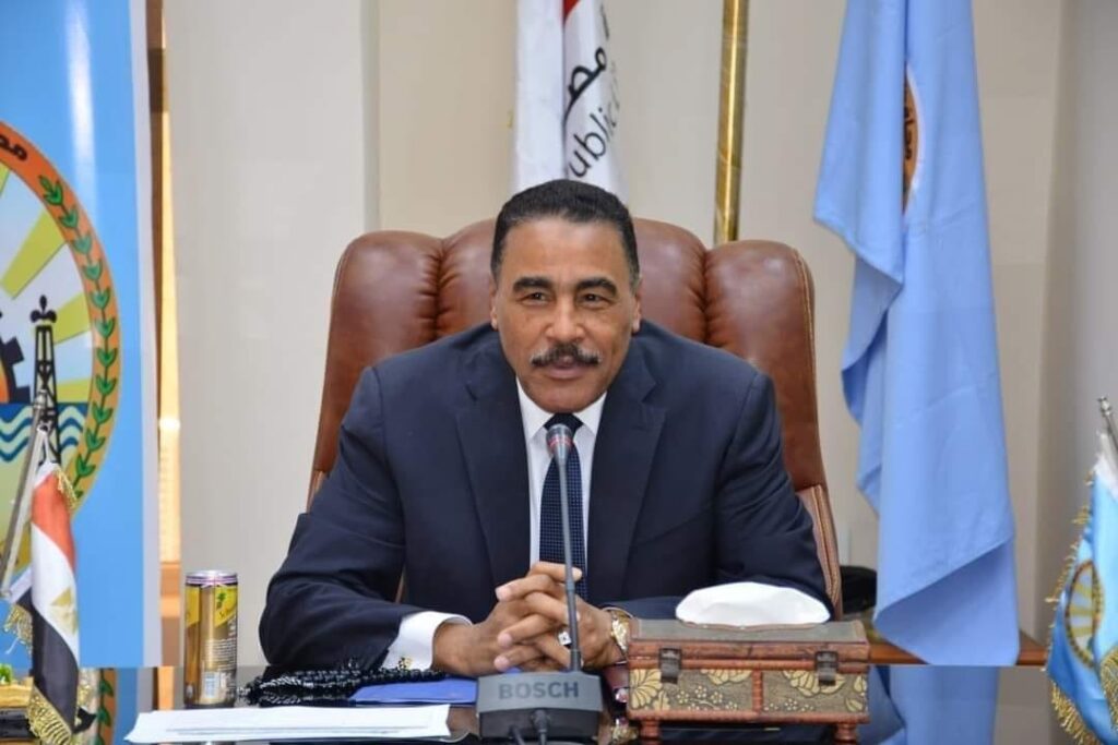 محافظ مطروح يتابع جهود تنفيذ الخطة الاستثمارية للعام المالي الحالي