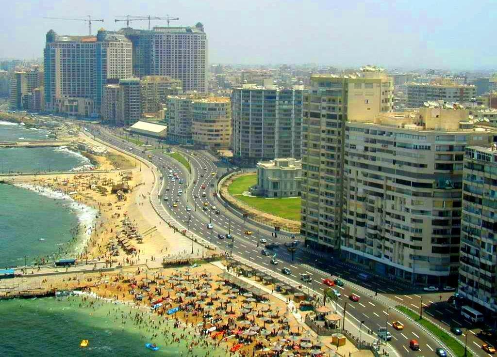 تعريفة الركوب الجديدة تدخل حيز التنفيذ في الإسكندرية (صور)