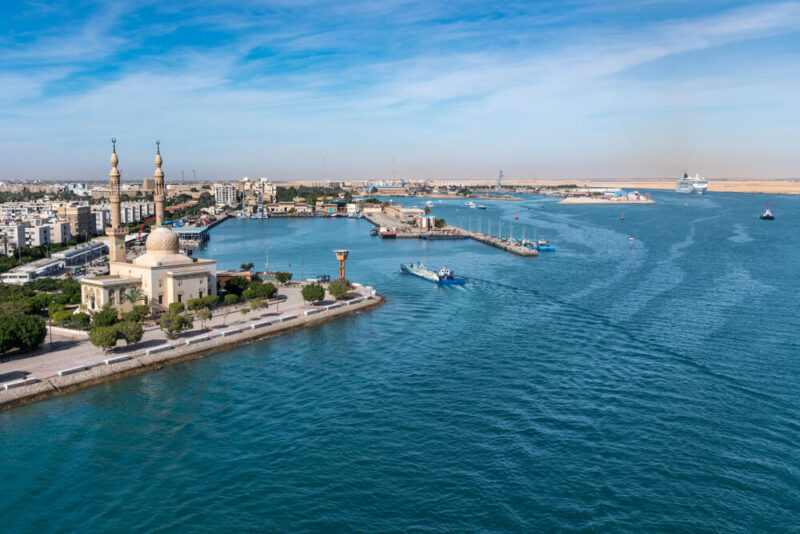 تفاصيل عقد محافظة السويس مزايدة على تشغيل عدد من المشروعات (مستند)