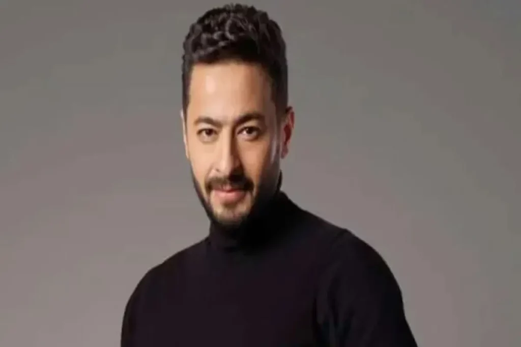 حمادة هلال يطلب من جمهوره الدعاء لوالده
