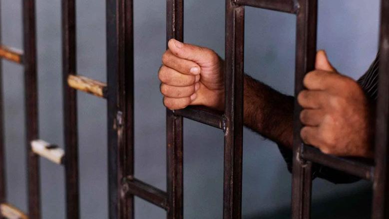 شهادات دراسية مزورة.. ضبط شخص ينصب بكيان تعليمي وهمي في القاهرة