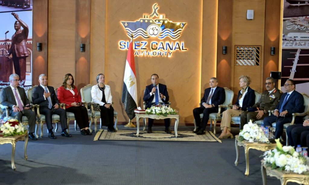 رئيس الوزراء للسفراء الأجانب: الأشهر الماضية شهدت تحسن أمن الملاحة في البحر الأحمر