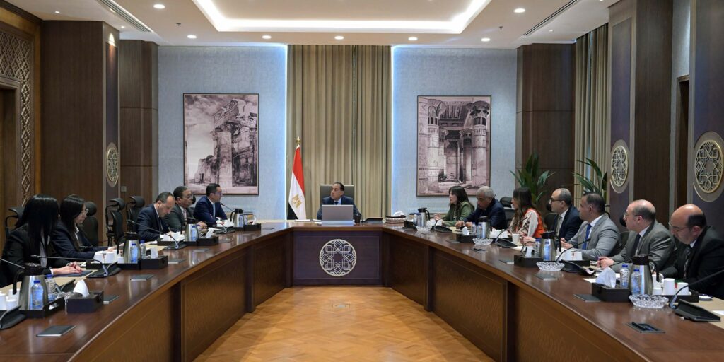 لتحقيق المزيد من العوائد.. رئيس الوزراء يكلف بسرعة طرح مربع الوزارات ومنطقة وسط البلد للقطاع الخاص