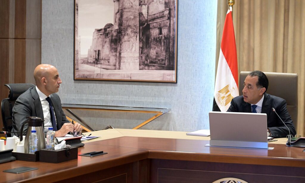 مدبولي : الدولة تعمل على تكثيف الاستثمارات العامة المُوجهة لقطاع التعليم