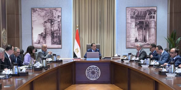 رئيس الوزراء : نقدم العديد من التيسيرات والحوافز لجذب مشروعات إنتاج الهيدروجين الأخضر