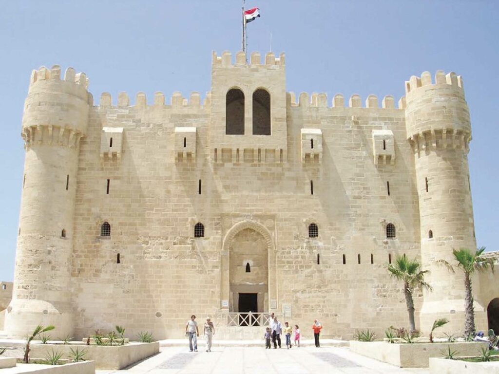 «سياحة الإسكندرية».. إقبال مُرضٍ وعوائد جيدة فى الربع الأول من 2025