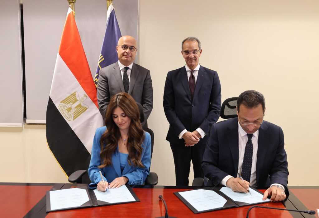 «الاتصالات» توقع مذكرة تفاهم مع «مايكروسوفت مصر» لتدريب 100 ألف موظف على تقنيات الذكاء الاصطناعي