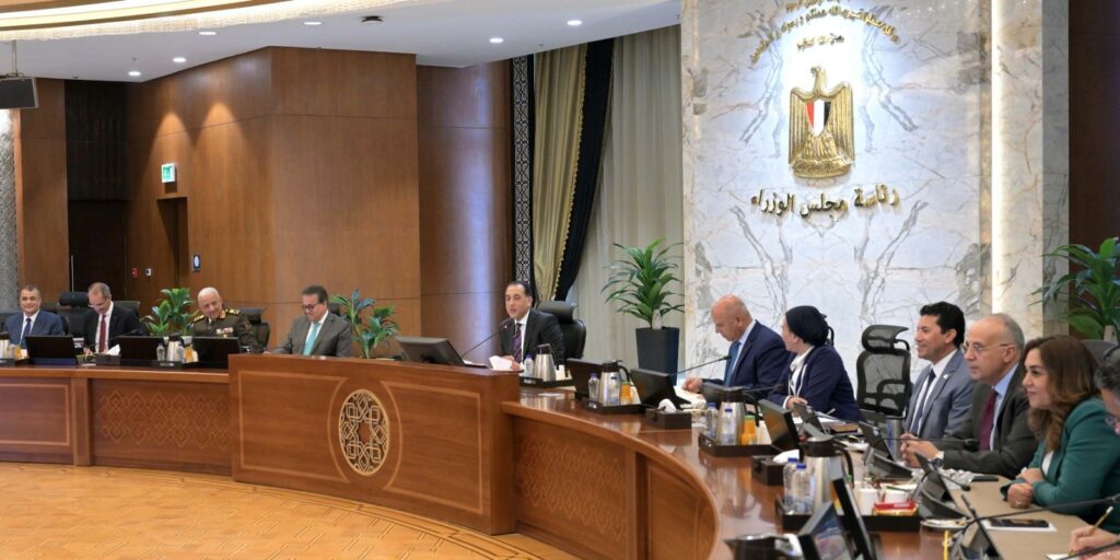 مجلس الوزراء يناقش تداعيات الرسوم الجمركية الأمريكية ويكلف بوضع سيناريوهات للتحرك الفترة المقبلة