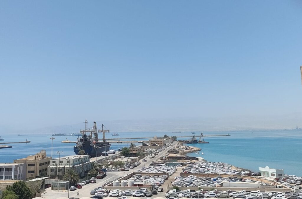 إغلاق موانئ السويس البحرية بسبب سوء الأحوال الجوية