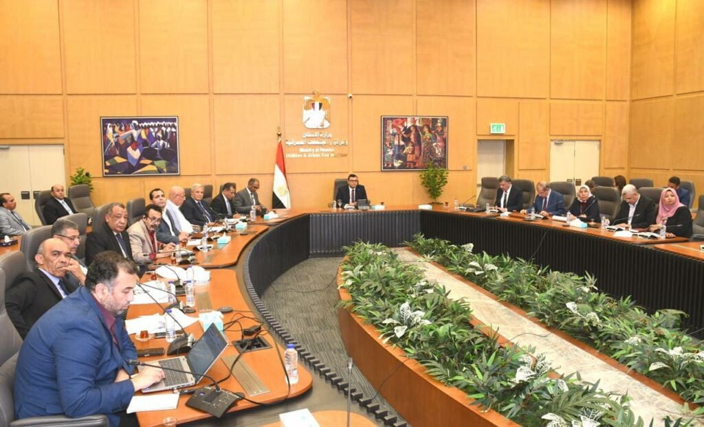 وزير الإسكان يوجه بسرعة الانتهاء من مشروعات «حياة كريمة» والالتزام بالجداول الزمنية
