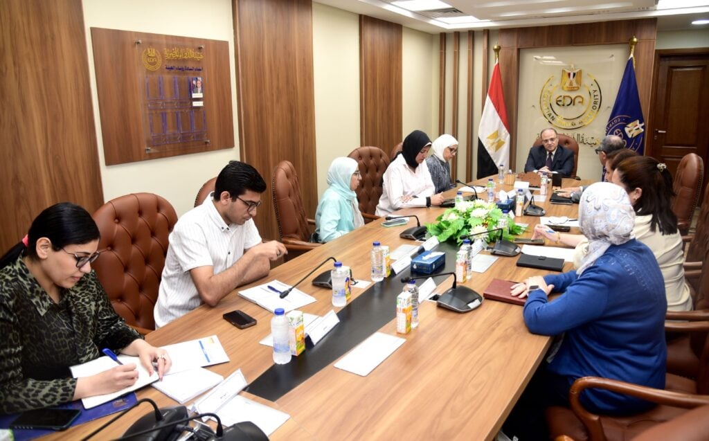 رئيس هيئة الدواء يناقش مع وفد «فاكسيرا» فرص توطين صناعة اللقاحات