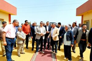 وزير الإسكان ومحافظ السويس يتفقدان مشروع رافع مياه السخنة «الندى»