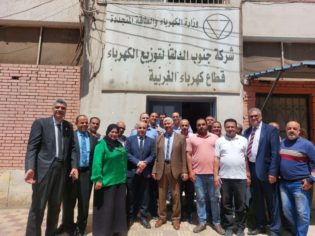 رئيس «جنوب الدلتا للكهرباء» يقود حملة مكبرة ضد سرقة التيار ويؤكد دعمه أي مقترحات لتطوير الأداء