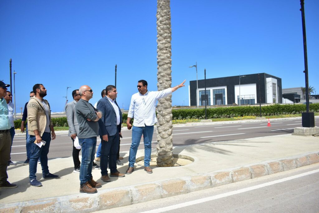 مسئولو «الإسكان» يتفقدون كومبوند مزارين والشواطئ والمدينة التراثية بالعلمين الجديدة