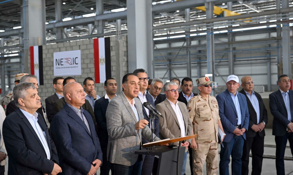  رئيس الوزراء يرد على اللغط بشأن عقد تطوير منطقة صناعية مع «موانئ أبوظبي»