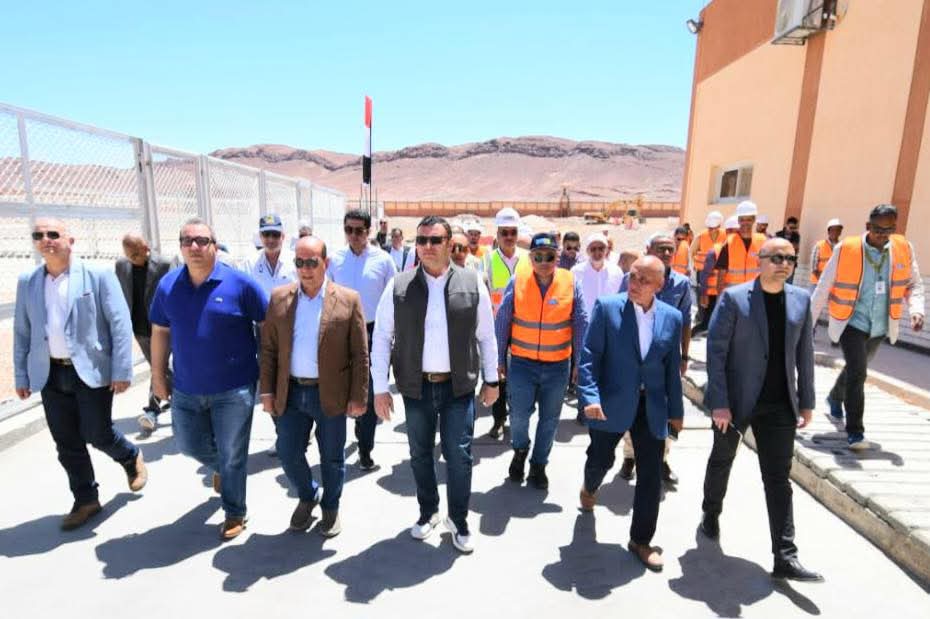 وزير الإسكان يبدأ جولة بمشروع تطوير موقع «التجلي الأعظم فوق أرض السلام»