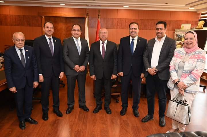 نواب بورسعيد يطالبون هيئة قناة السويس بإعادة النظر فى تعاقدها مع «أنتيبلوشن» اليونانية
