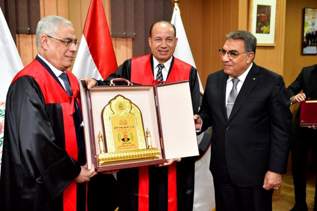 دكتوراه فخرية للنائب العام من جامعة المنصورة تقديرًا لإسهاماته فى دعم العدالة