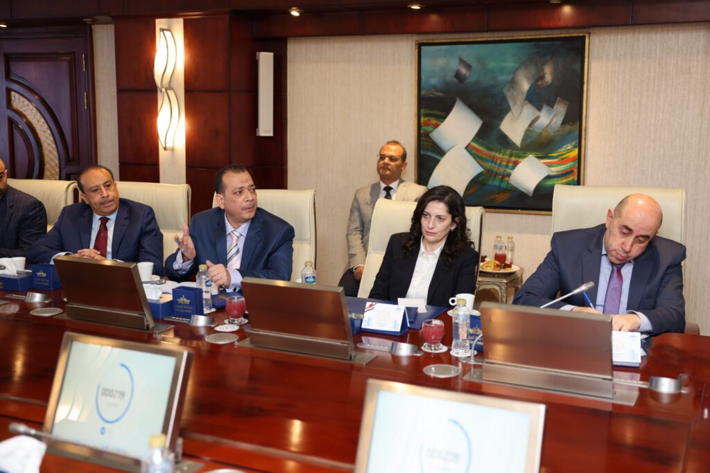 أسامة ربيع يبحث التطورات الإيجابية بمنطقة البحر الأحمر على حرية الملاحة