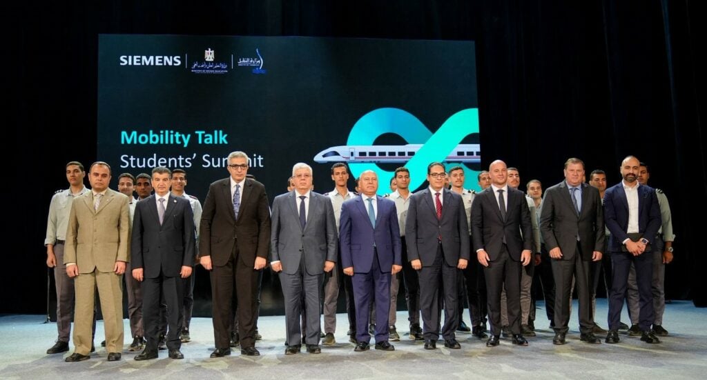 وزير الصناعة يفتتح فعاليات الملتقى الطلابي «موبيلتي توك».. اليوم