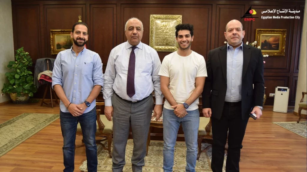 مينا مسعود يزور مدينة الإنتاج الإعلامي ويشيد بإمكانياتها (صور)