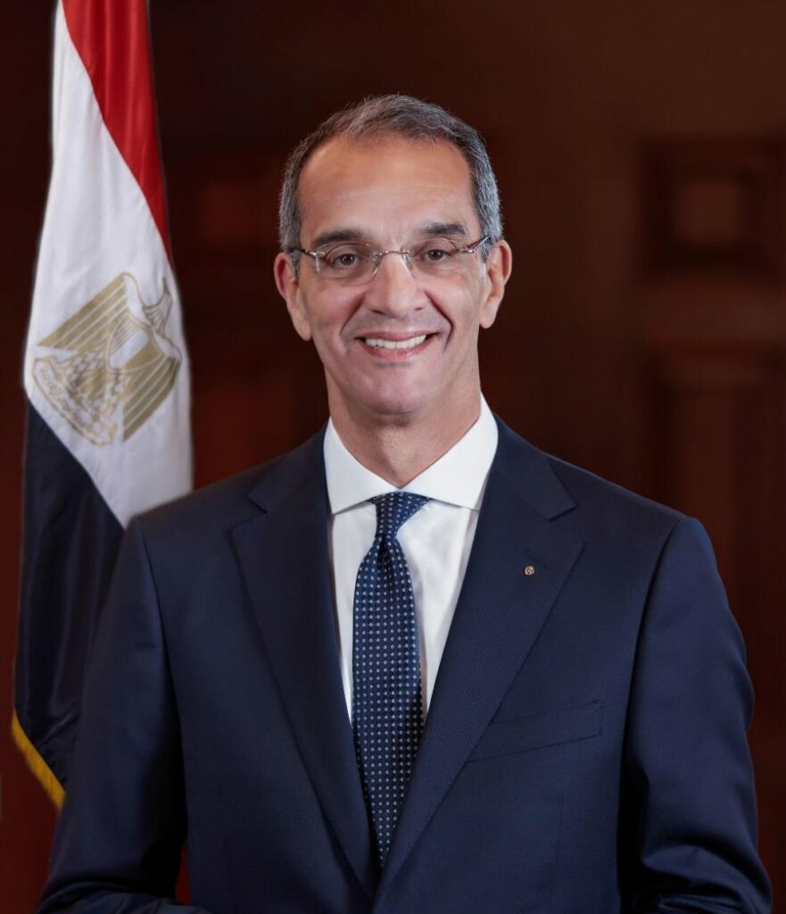 وزير الاتصالات يغادر إلى طوكيو للمشاركة في مؤتمر «سوشي تك»